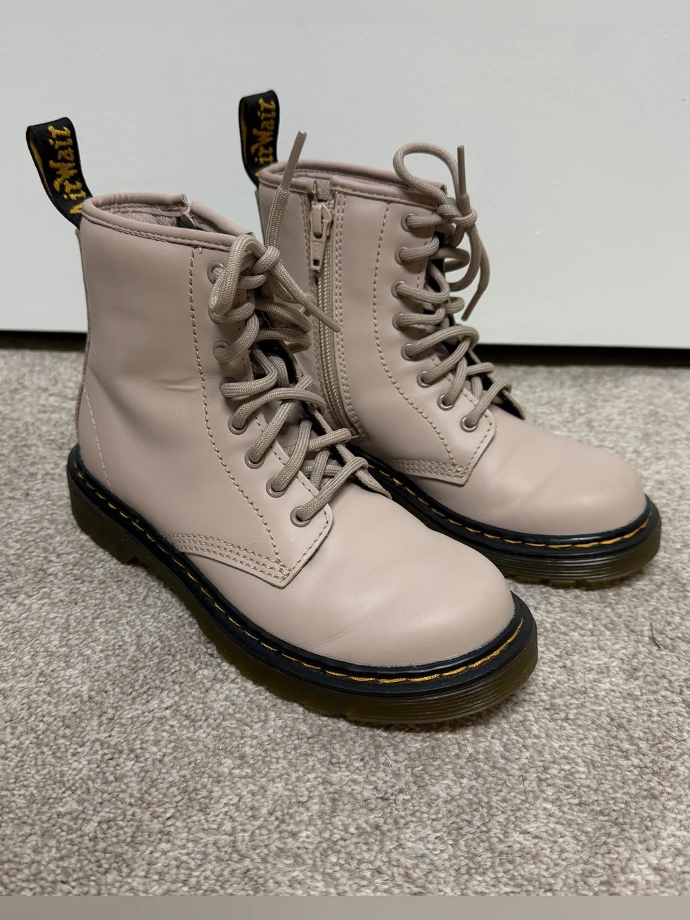 Dr. Martens 25634 Lace-Up Boots - Youth 1